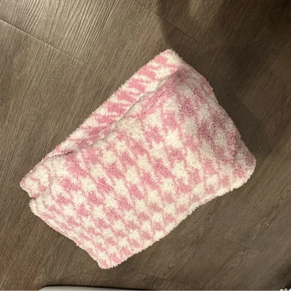 SKIMS Cozy Pink Adult Onesie Pajamas - Picture 4 of 4